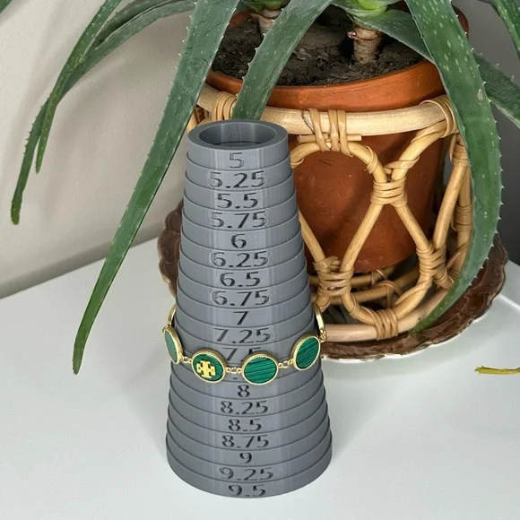 Tory Burch Malachite Link Bracelet Gold Green Logo Medallions Adjustable - Picture 5 of 6